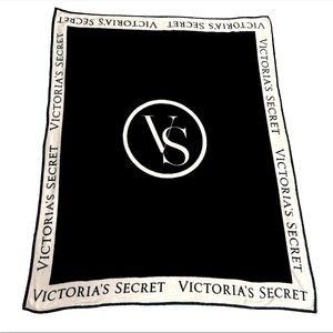 NWT Victoria's Secret Black and pink plush soft Blanket